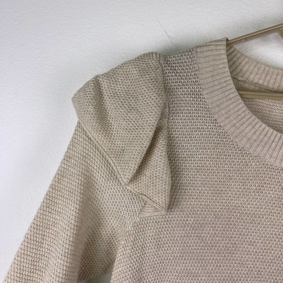 Lane Bryant Cream Ruffle Shoulder Crewneck Lightweight Sweater Women's 18/20 - Picture 4 of 9
